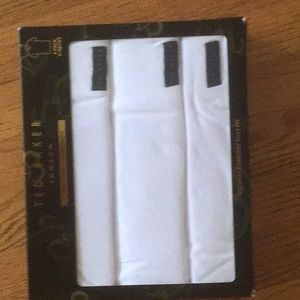 TED BAKER LONDON V NECK